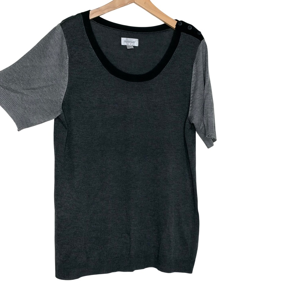 Avenue Women's Charcoal Gray Short Sleeve Sweater Top Size 14 16